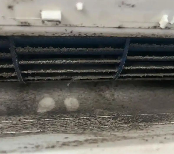 宁乡空调吹的风有股烧焦味是怎么回事